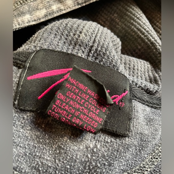 Torrid Gray Zip-Up Hoodie w/ Short Slv - Picture 4 of 5